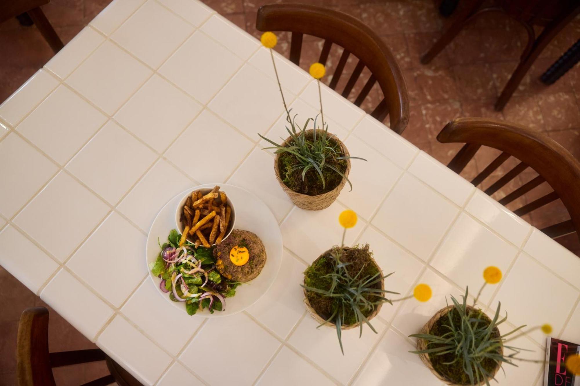 Hotel Restaurant Le Botaniste Prats-de-Mollo-la-Preste Dış mekan fotoğraf