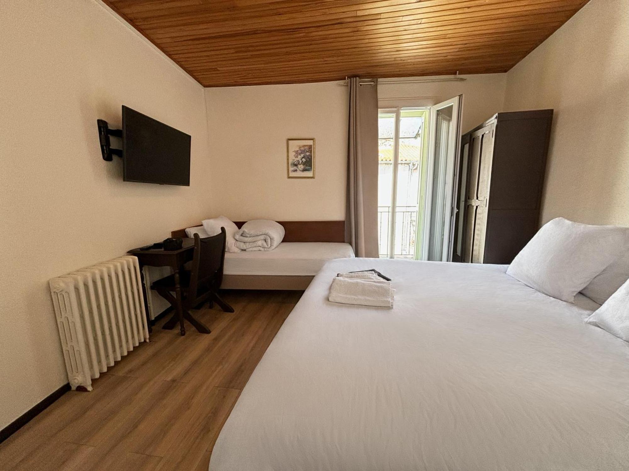 Hotel Restaurant Le Botaniste Prats-de-Mollo-la-Preste Dış mekan fotoğraf